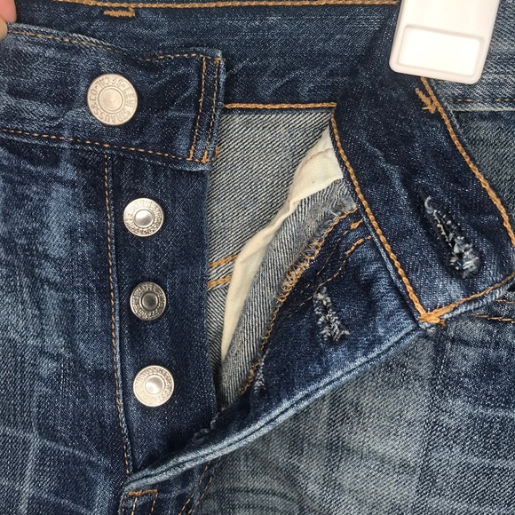 Levi’s jean shorts - Picture 4 of 4